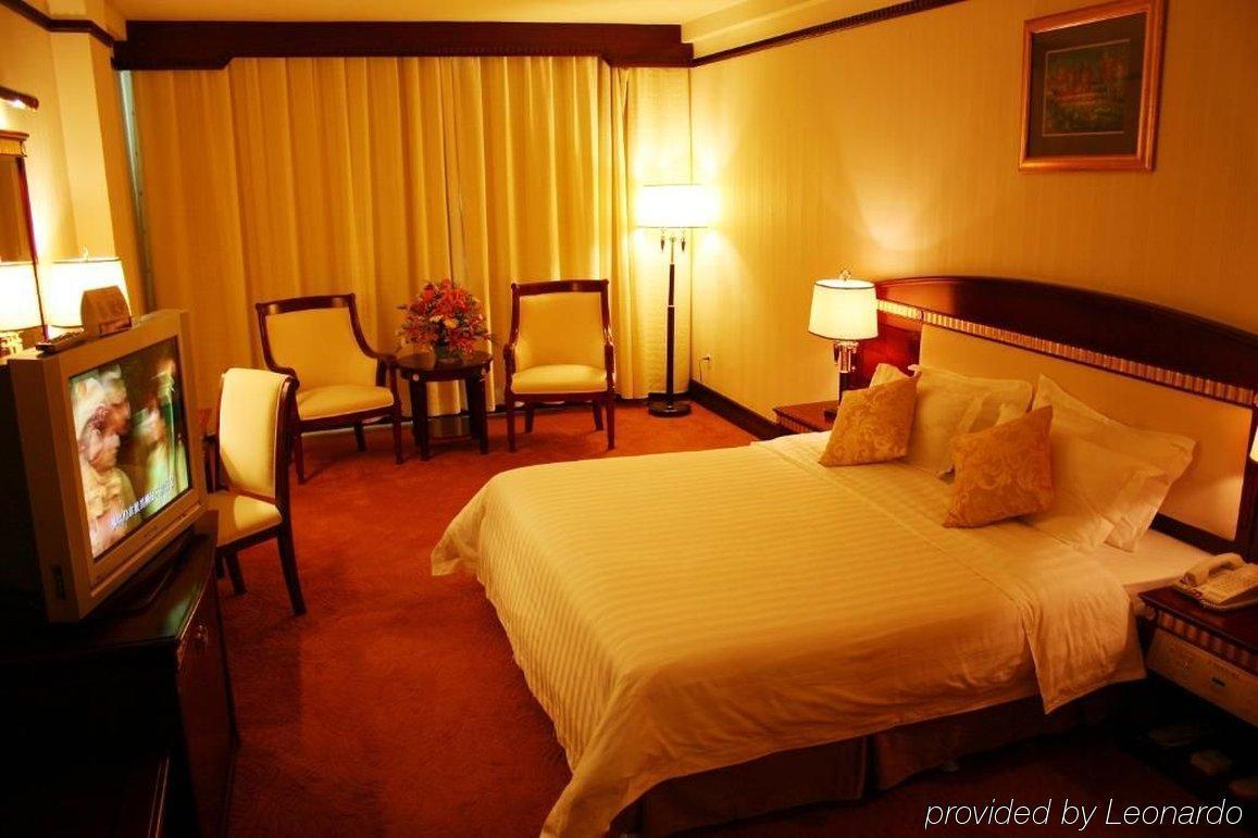 Century Palace Hotel Хуижоу Стая снимка